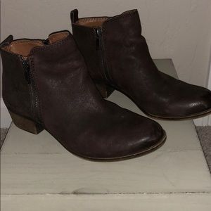 Lucky Brand dark brown leather booties sz 8